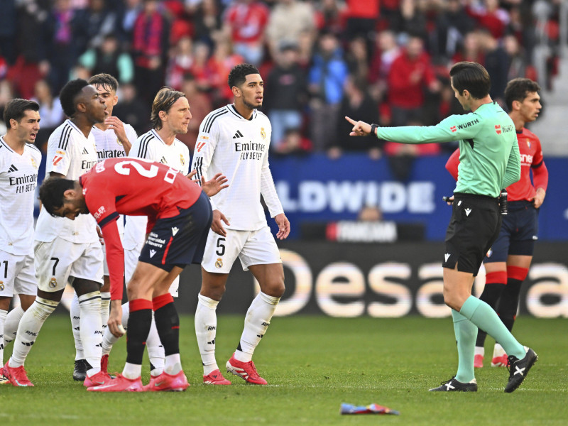 Bellingham, expulsado durante el encuentro entre Osasuna y Real Madrid por Munuera Montero