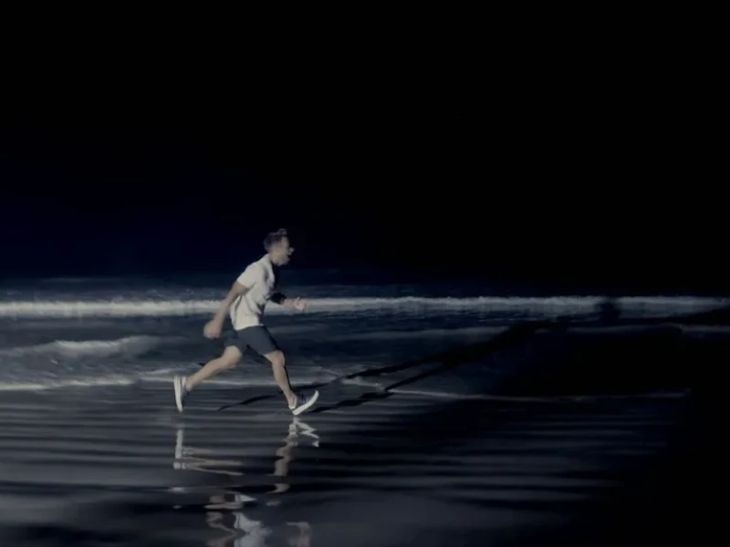 La carrera por la playa de Montoya.