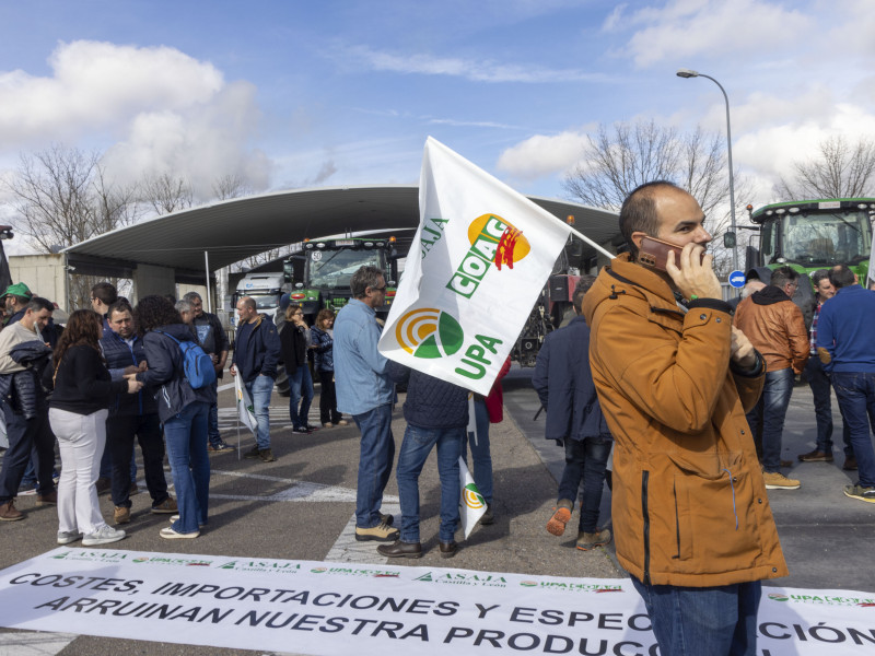 Protesta ante la planta de Bioetanol de Babilafuente