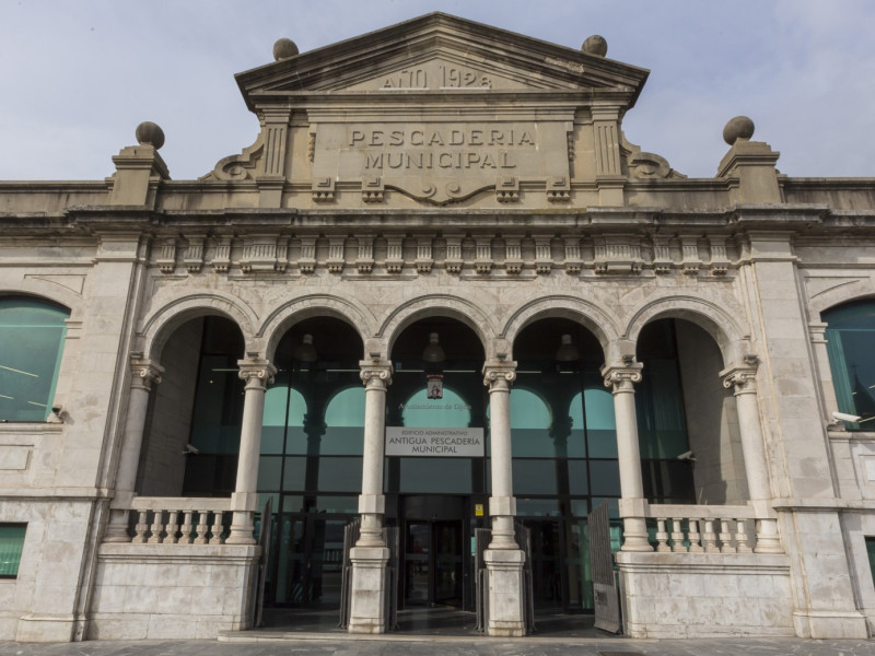 Edificio administrativo de la Antigua Pescadería, en Gijón