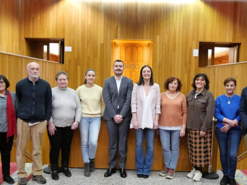 Propietarios de pallozas estuvieron en el Parlamento de Galicia con los representantes del BNG