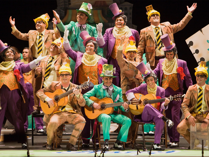 Carnaval. Gran Teatro Falla. Comparsa cantando. Cádiz, Andalucía