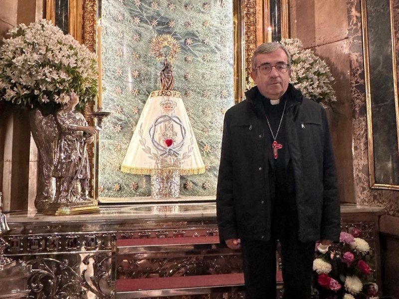 Monseñor Argüello visita la Basílica del Pilar