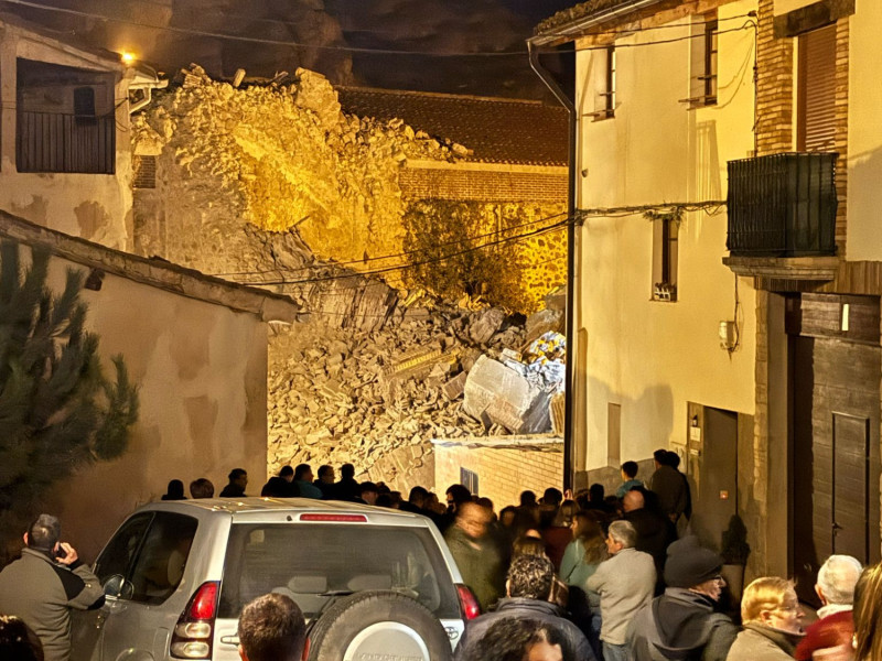 Se derrumba la torre de la Iglesia de la Asunción en Viguera sin causar heridos