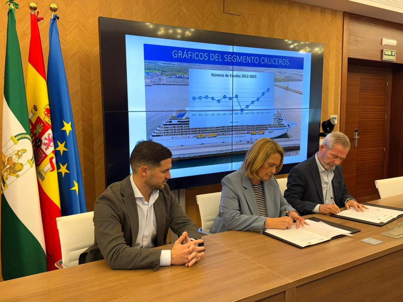 A partir del 5 de marzo llegarán en 2025 hasta 48 cruceros al Puerto de Motril
