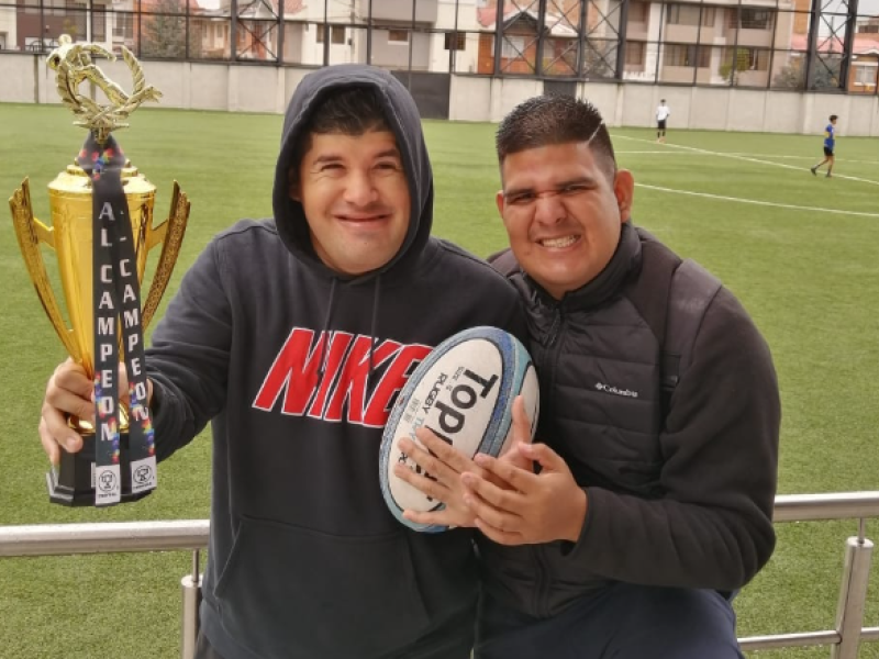 Jugadores de los Yaguares Mixed Ability Rugby