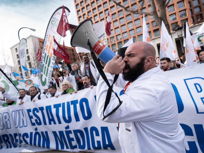 Protestas de los sindicatos médicos frente al Ministerio de Sanidad