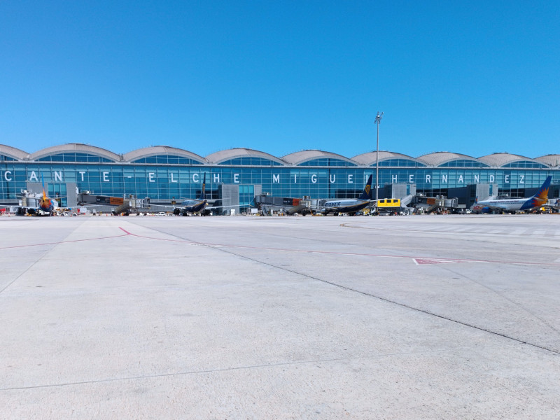 El aeropuerto de Alicante ha superado los 18 millones de pasajeros.