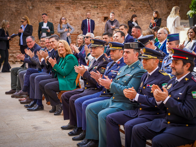 Motril conmemora el Día de Andalucía con el izado de la bandera andaluza