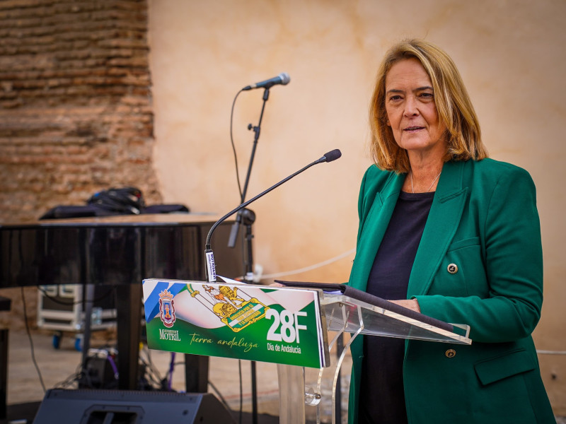 Motril conmemora el Día de Andalucía con el izado de la bandera andaluza