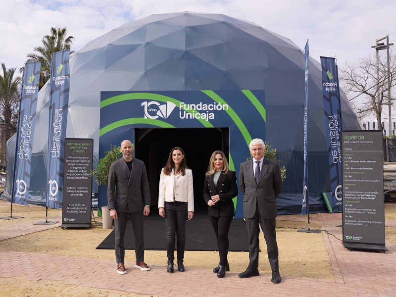 Autoridades en la inauguración del Espacio Fundación Unicaja.FUNDACIÓN UNICAJA