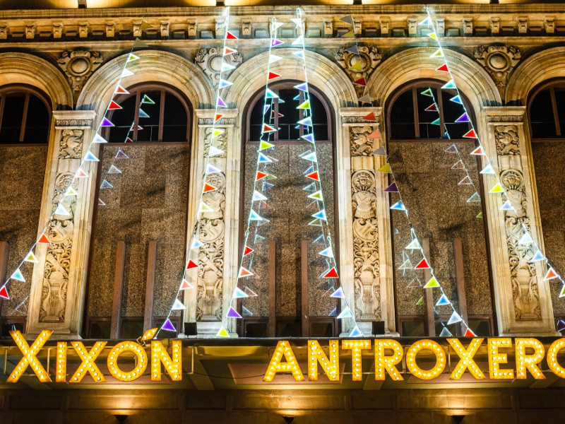 Teatro Jovellanos de Gijón, decorado para el Antroxu