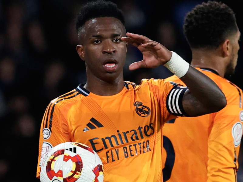 Vinicius, en el partido de Copa frente a la Real Sociedad, llevando por primera vez el brazalte de capitán