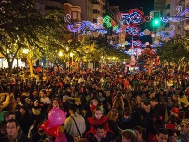 Más fiesta, más seguridad: Alicante despliega 120 policías en el Carnaval