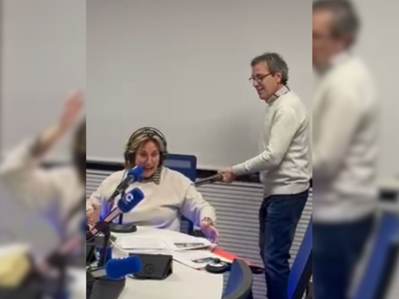 Cristina López Schlichting se salta el guion por el incidente que vive en pleno directo por Paco González: "¡Ay, por favor!"