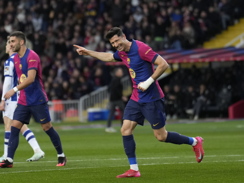 Lewandowski hizo el cuarto para el Barça ante la Real Sociedad.