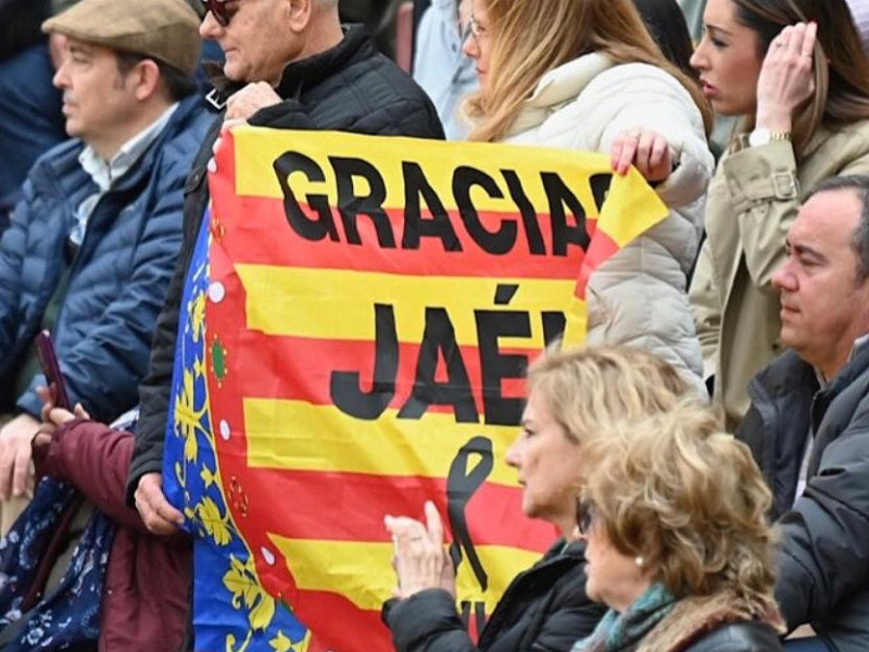 Apoyo al pueblo de Chiva