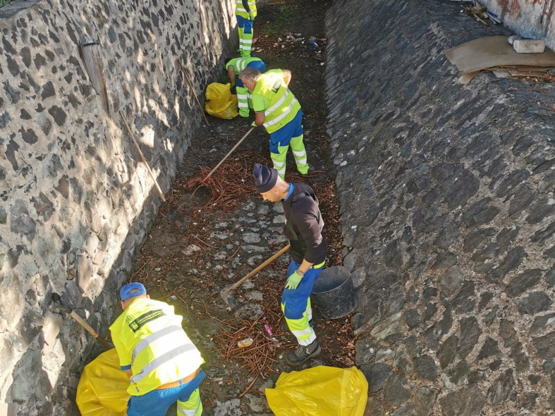 Las Palmas de Gran Canaria activa un dispositivo de saneamienito de barrancos por la previsión de fuertes lluvias