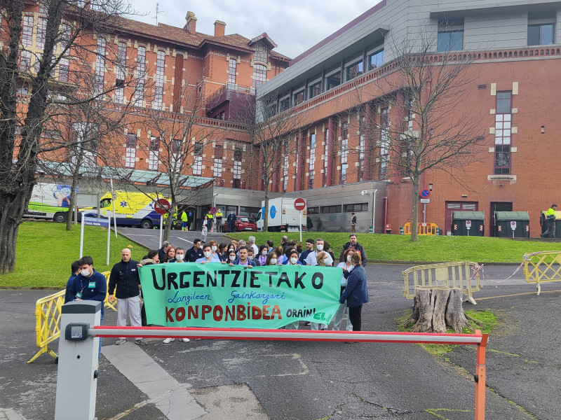 Protestas ante las urgencias del hospital de Basurto