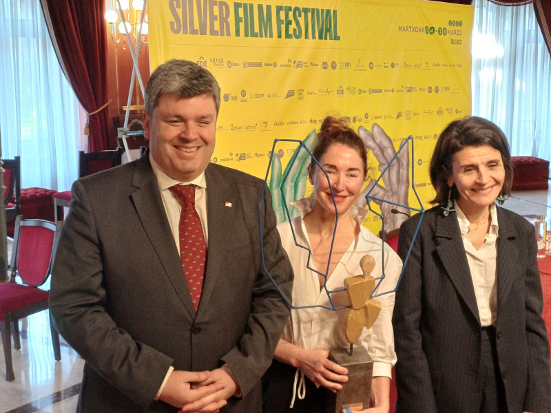 Juan Ibarretxe, Marian Gerrikabeitia y Nerea Melgosa en la presentación de la tercera edición de Silver Film Festival