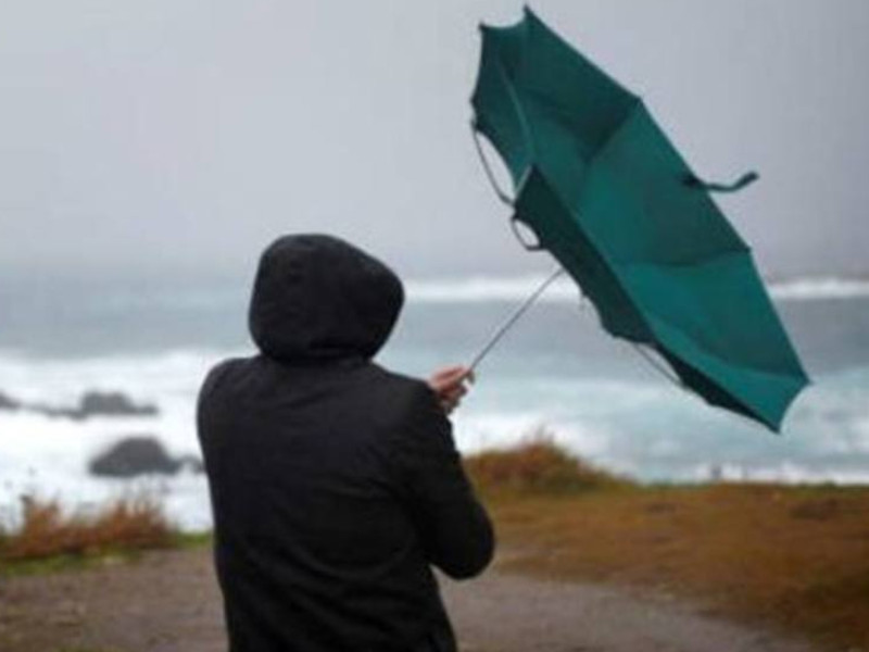 Jorge Olcina: "El fin de semana sigue siendo inestable debido a la llegada de una borrasca del Atlántico con lluvia y viento".