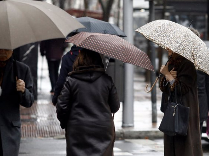 Lluvia, tormenta y fuertes vientos: AEMET activa avisos en Málaga por el paso de la  borrasca Jana