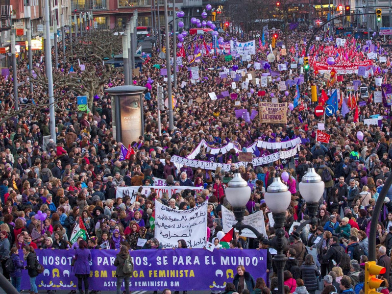 Manifestación por el 8-M, en Gijón, en 2018