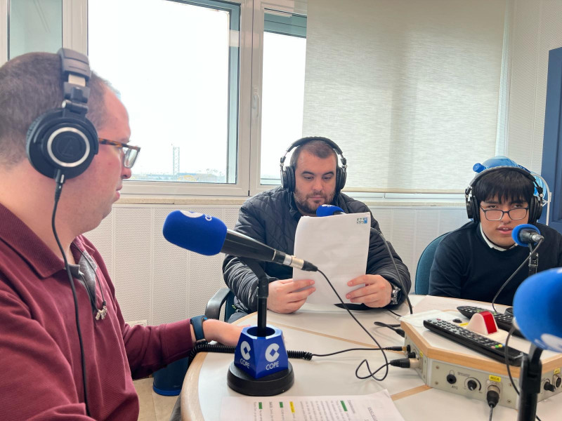 Cádiz acoge el próximo 30 de marzo la primera ‘Marcha a favor del Autismo’, una carrera de 7 km con salida en el fuerte de Cortadura.Esta mañana se ha presentado dicha marcha, con la presencia de la concejala de Políticas de Inclusión, Virginia Martín junto con la diputada provincial Paula Conesa, la presidenta de la Asociación Autismo Cádiz, Carmen López, y la la responsable de los Servicios de Apoyo a la Educación, Orientación y Empleo y Voluntariado de la Asociación Autismo Cádiz, Carolina Pozo, a quienes también han acompañado el teniente de alcalde de Desarrollo Social, Pablo Otero, el edil de Deportes, Carlos Lucero, y varios patrocinadores del evento.La marcha dará comienzo a las 10:00 horas desde la muralla de Cortadura (parte de Playa de la Victoria) hasta el segundo espigón de la Playa Santa María del Mar, para volver por el mismo trayecto hasta completar los 7 kilómetros que conforman la marcha, finalizando sobre las 12:00 horas. Los sorteos tendrán lugar a las 12:30 horas y luego se realizará una foto final de familia en meta.Talento diverso