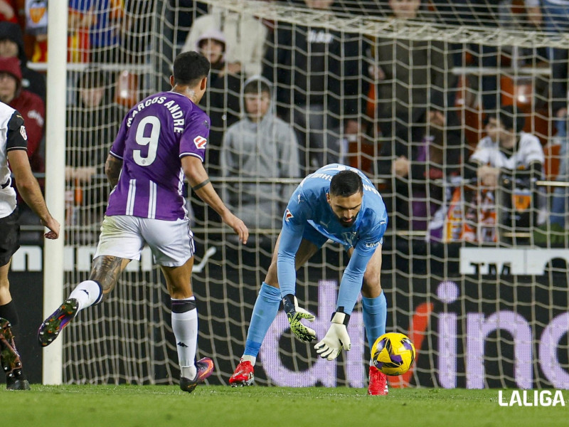 Mamardashvili falló en el gol del Valladolid