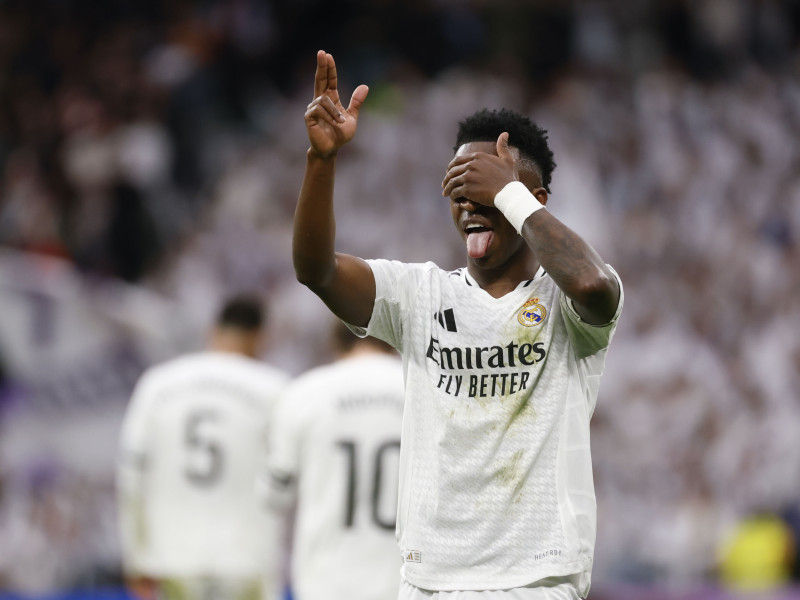 Vinicius celebra su gol en la primera parte al Rayo Vallecano.