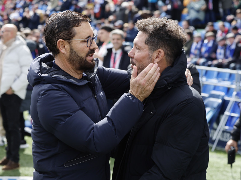 José Bordalás y Diego Pablo Simeone antes del Getafe-Atlético