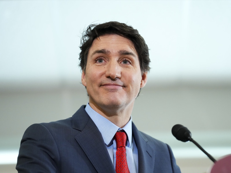 El primer ministro canadiense, Justin Trudeau, ofrece una conferencia de prensa en Ottawa sobre los aranceles estadounidenses. Trudeau describe la conversación con el presidente estadounidense Donald Trump como una "llamada colorida".