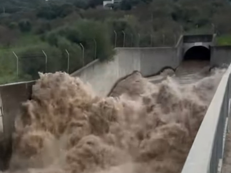 Aspecto actual del trasvase Guadiaro-Majaceite, aguas que llegan al Guadalete