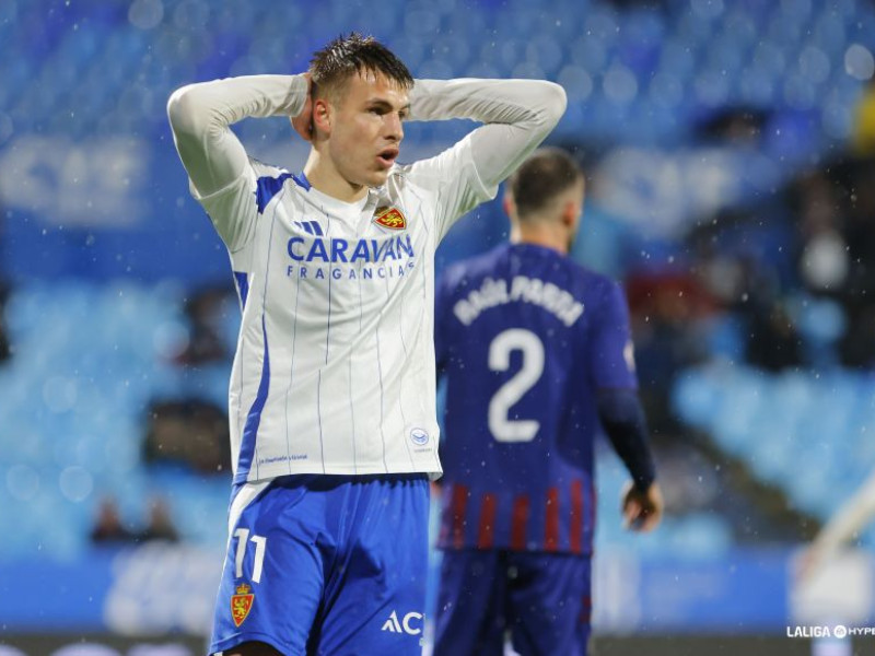 Bazdar tras errar una ocasión ante el Eldense.
