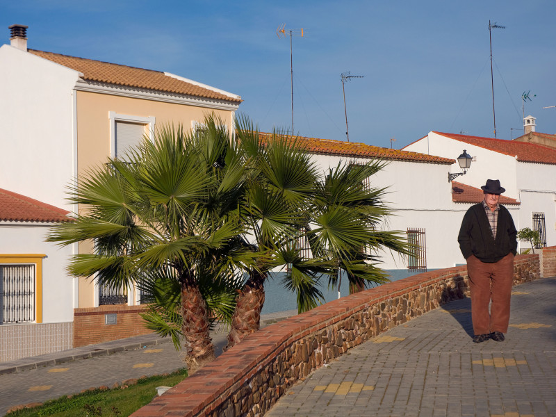 Un jubilado en El Granado, provincia de Huelva