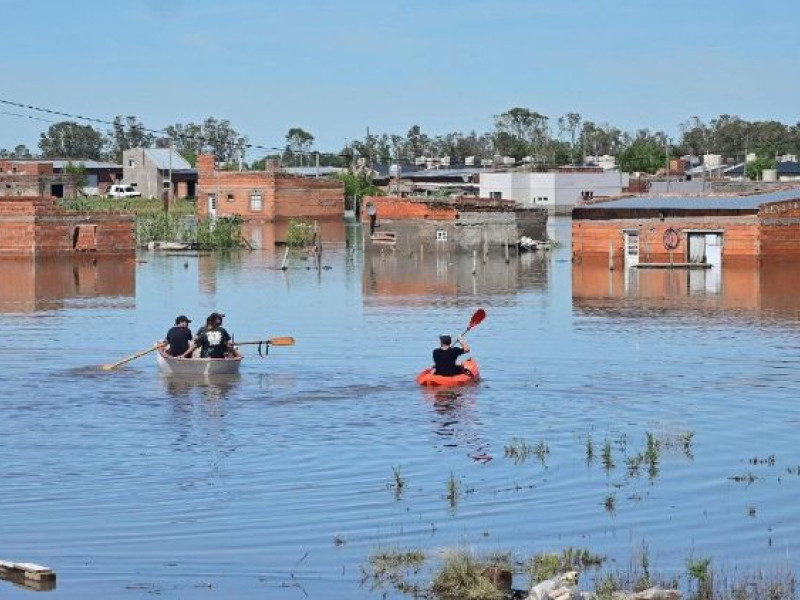 Calles inundadas en la ciudad de Bahía Blanca, en la provincia de Buenos Aires (Argentina)