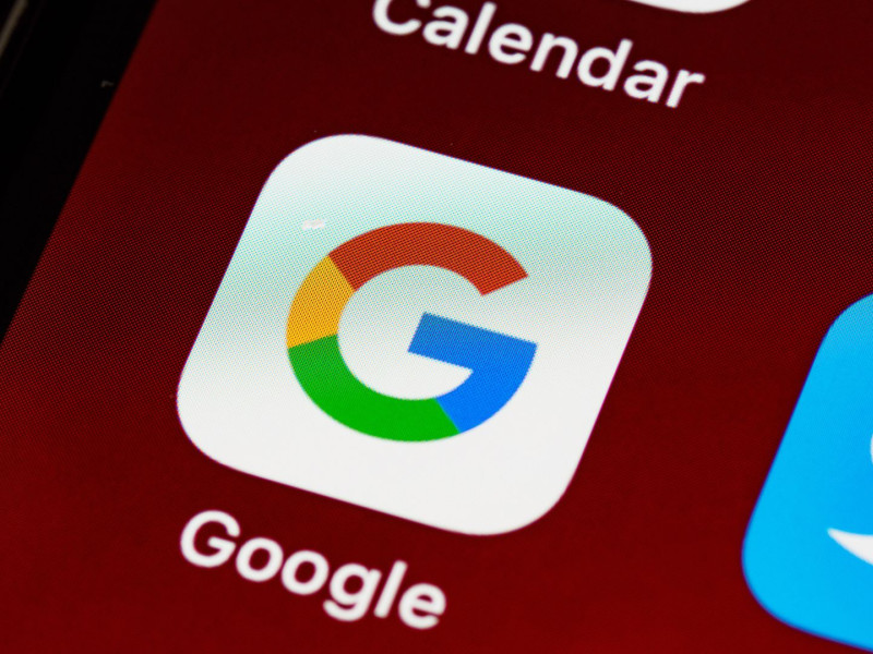 Google mejora la búsqueda con AI Overviews y presenta AI Mode