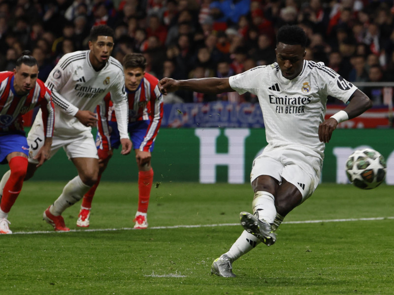 Vinicius tira el penalti en el Atlético - Real Madrid