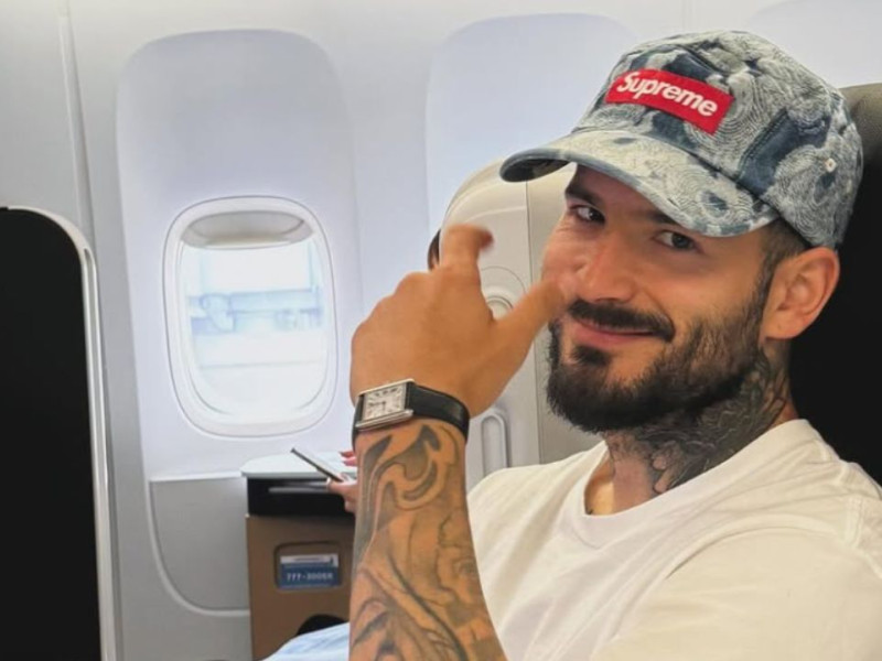 Rubén García en su viaje en avión. Foto de su cuenta de Instagram. @rubengarcia