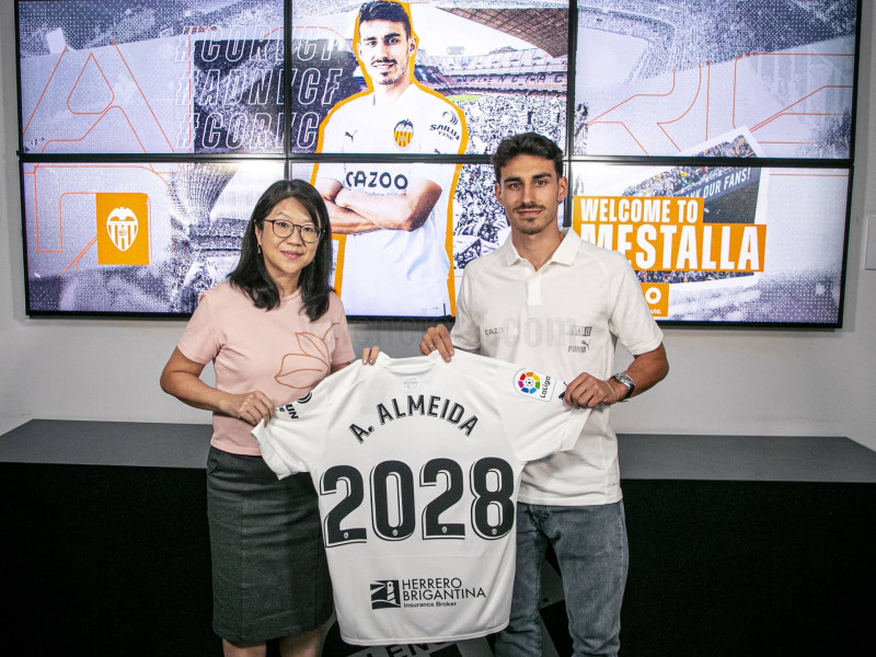 Almeida llegó en agosto de 2022 desde el Vitoria Guimaraes