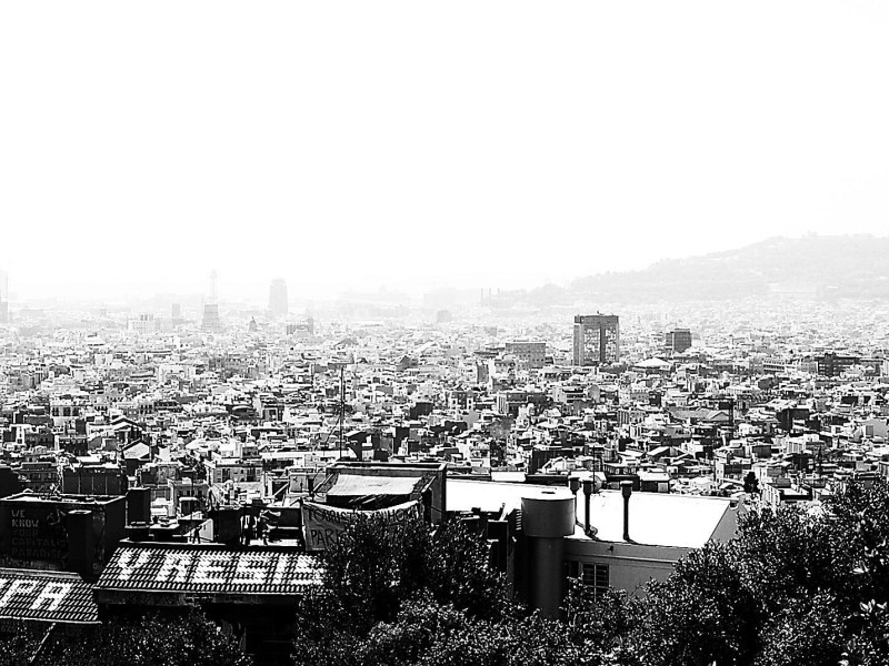 vista de una fábrica okupada en Barcelo