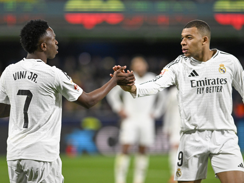 Vinicius y Mbappé, durante el Villarreal-Real Madrid