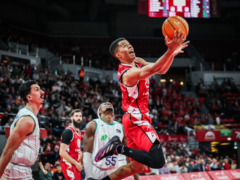 Unicaja no pudo frenar a Bell Haynes