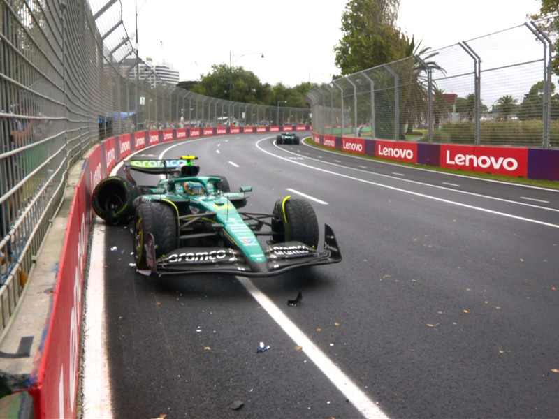 Fernando Alonso sufrió un accidente en la vuelta 34 cuando estaba en los puntos.