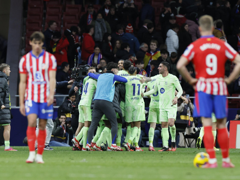 Los jugadores del Barcelona celebran la remontada contra el Atlético