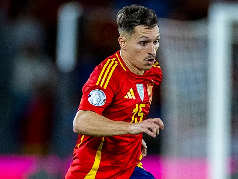 Bryan Zaragoza, jugando con la camiseta de España