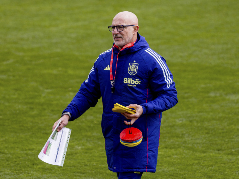 Luis de la Fuente durante un entrenamiento de la selección española