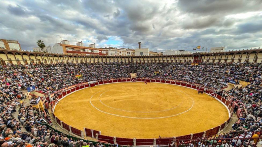 La plaza de toros de Almendralejo acogerá una corrida con Morante, Manzanares y De Justo, el día 29 de marzo
