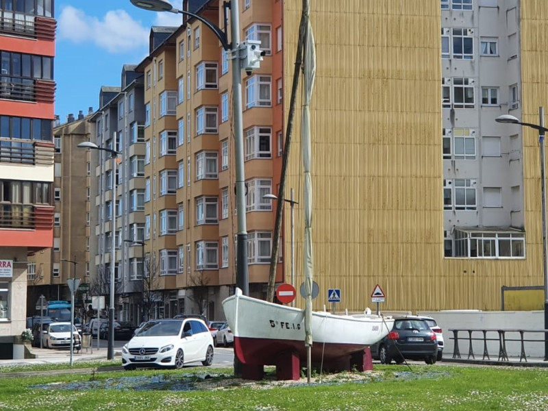 Rotonda de entrada a Ribadeo