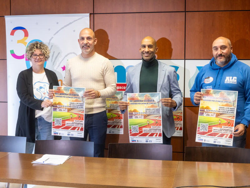 Momento de la presentación de la VIII Carrera solidaria de la MAS a favor de Afanion